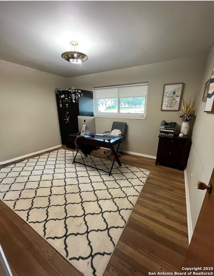 2710 Marlborough