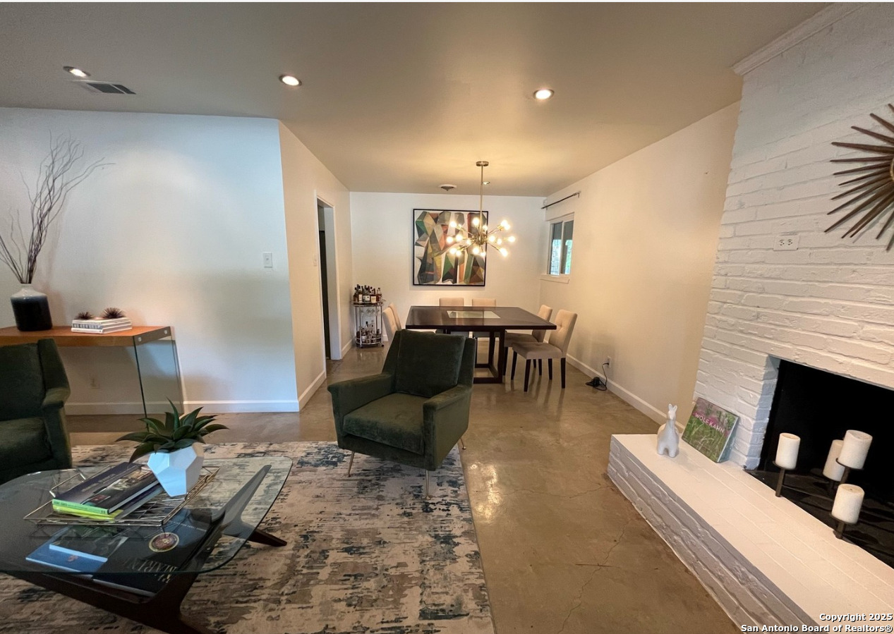 2710 Marlborough