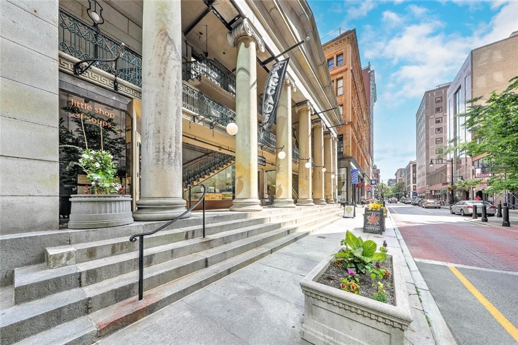 65 Weybosset Street 202