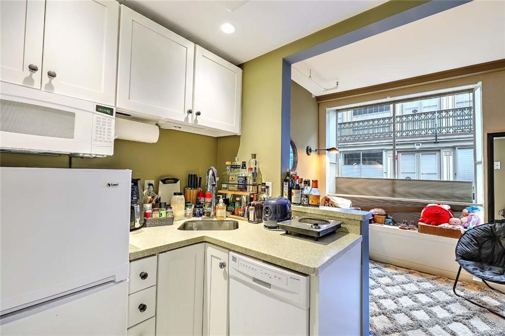 65 Weybosset Street 202