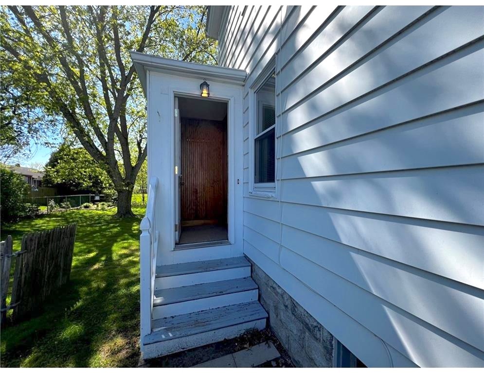 348 Market St