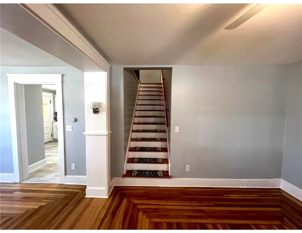 348 Market St