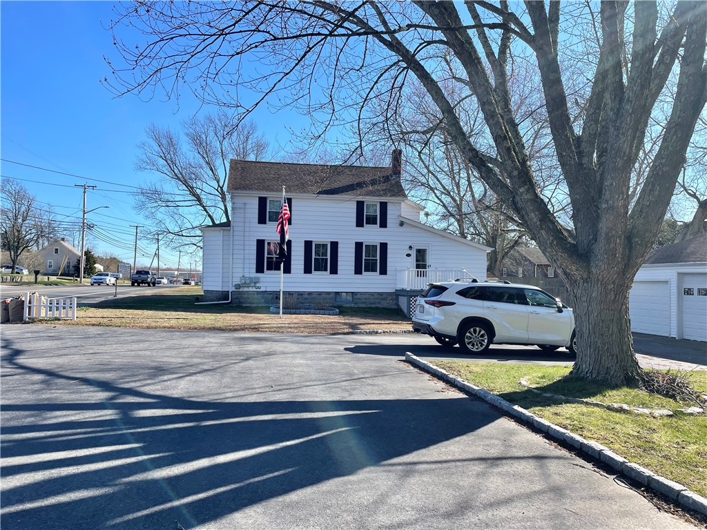 348 Market St