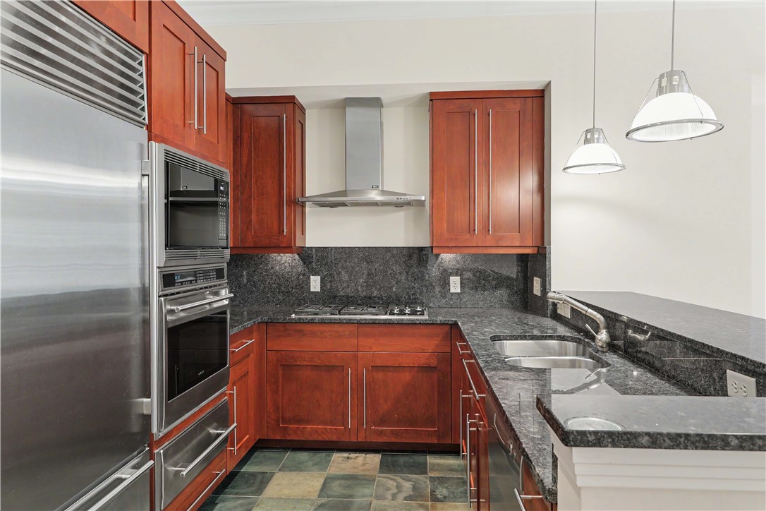 341 Thames Street 101-S