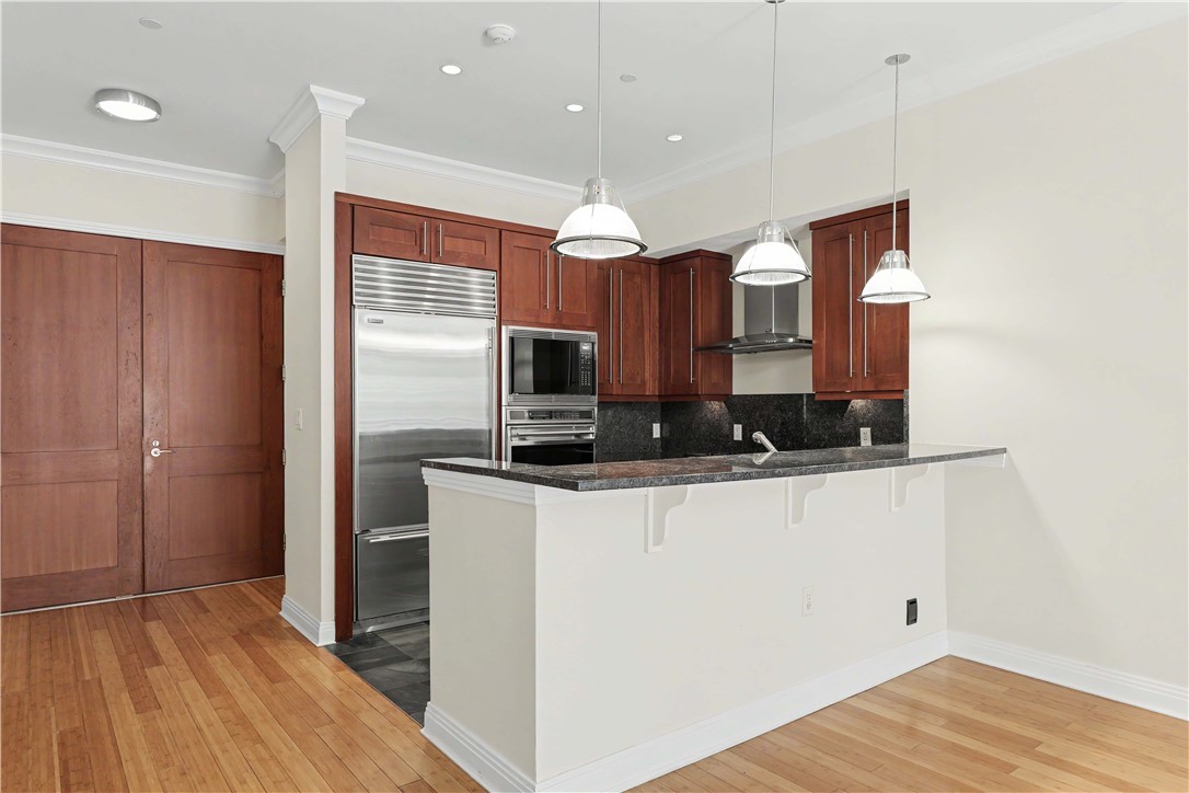 341 Thames Street 101-S