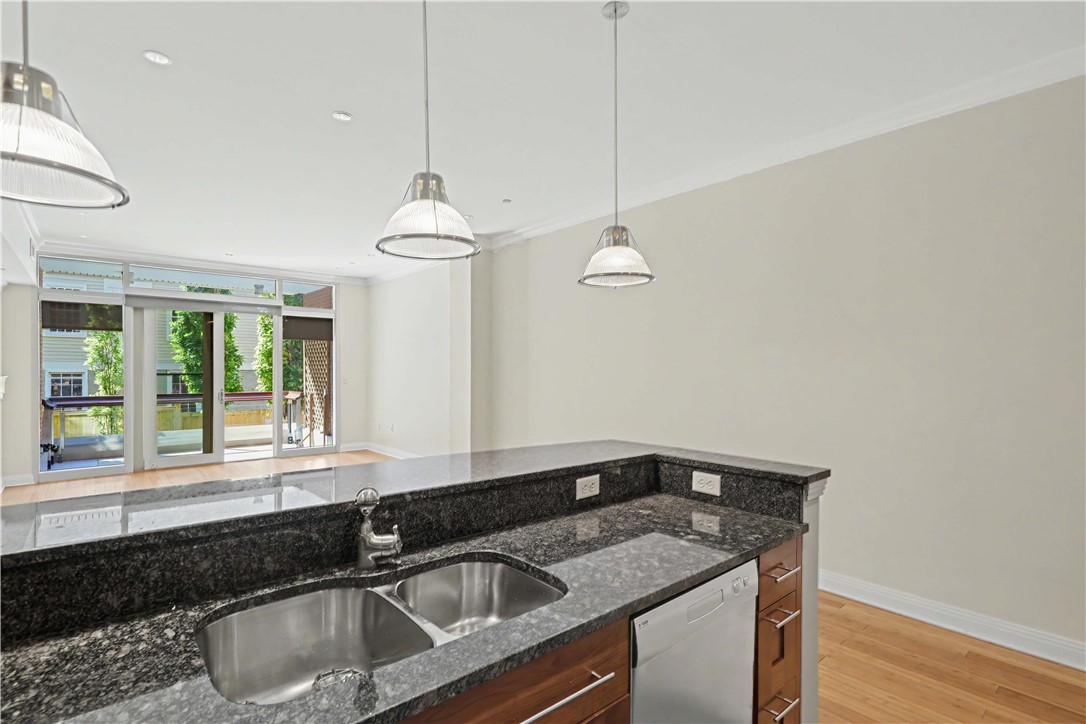 341 Thames Street 101-S