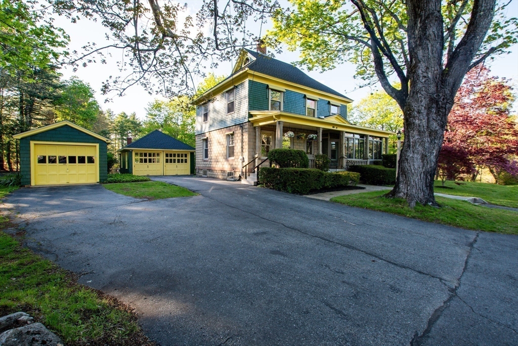 35 Dyer St