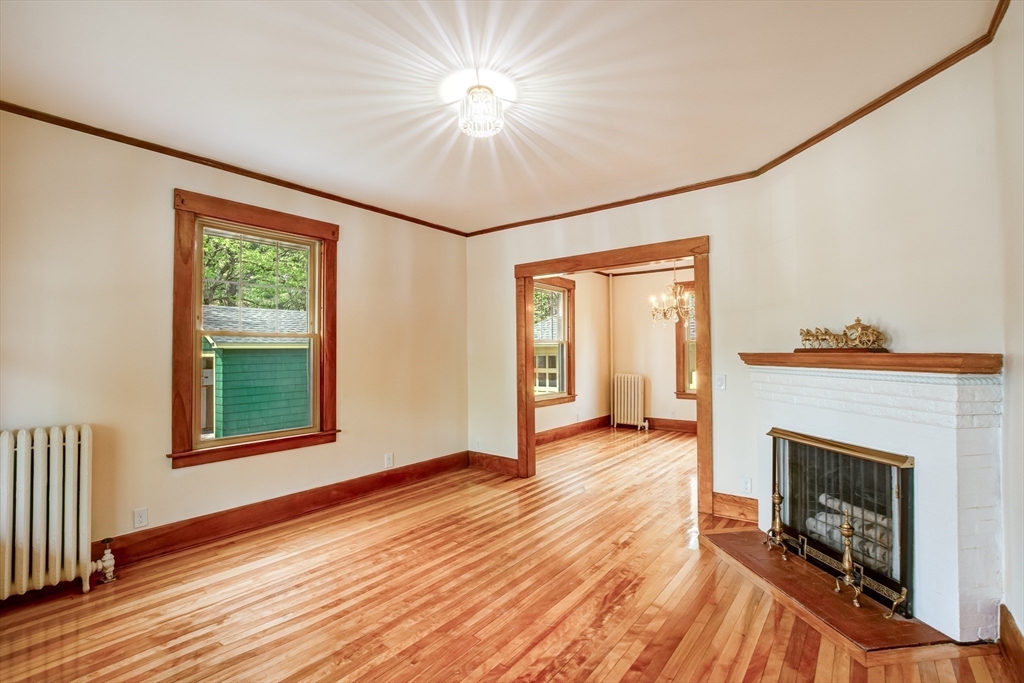 35 Dyer St