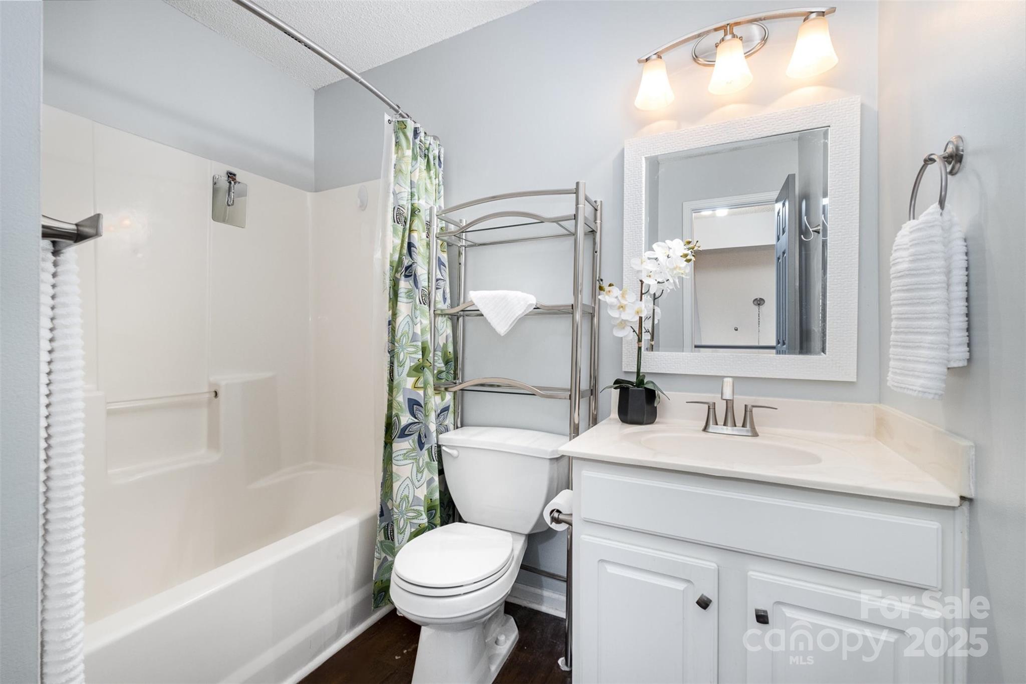 5927 Leawood Run Court
