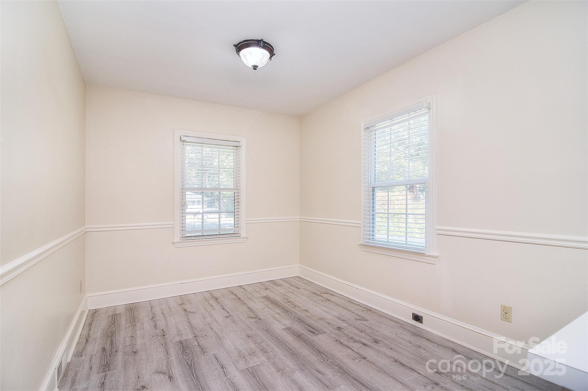 5312 Princess Street