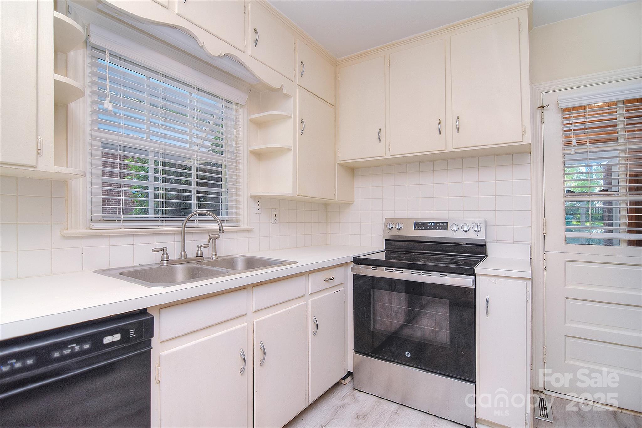 5312 Princess Street