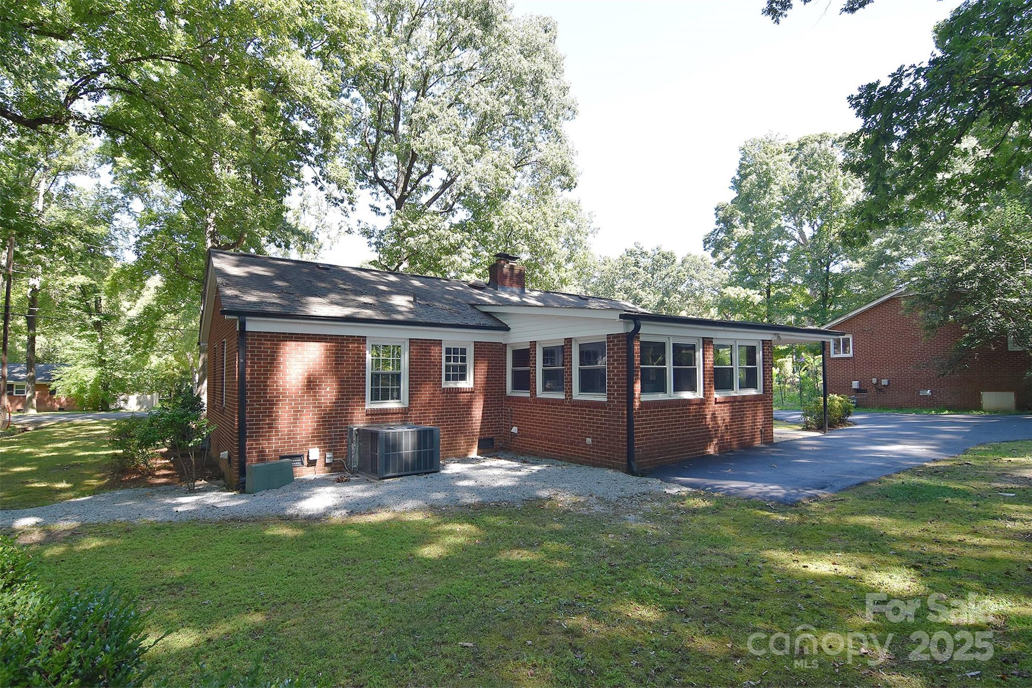 5312 Princess Street