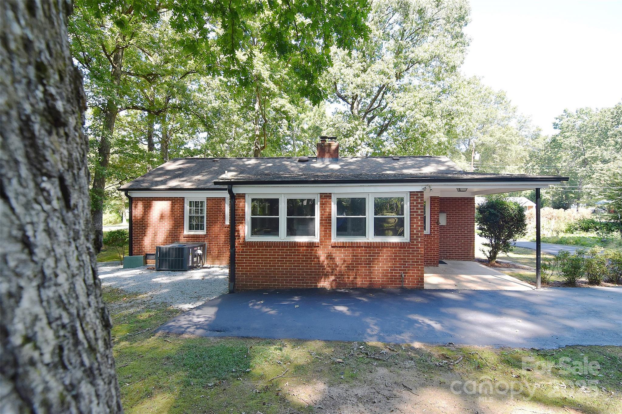 5312 Princess Street