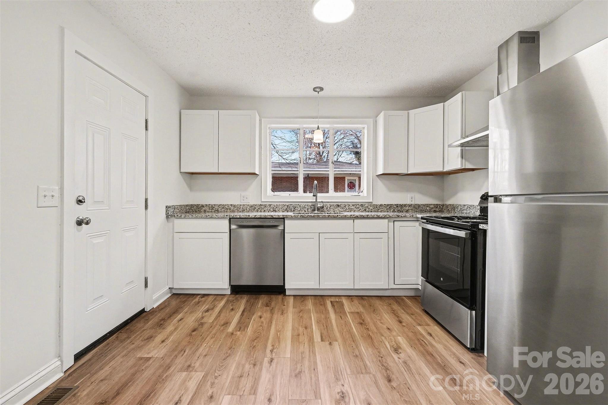 1407 Sherwood Drive