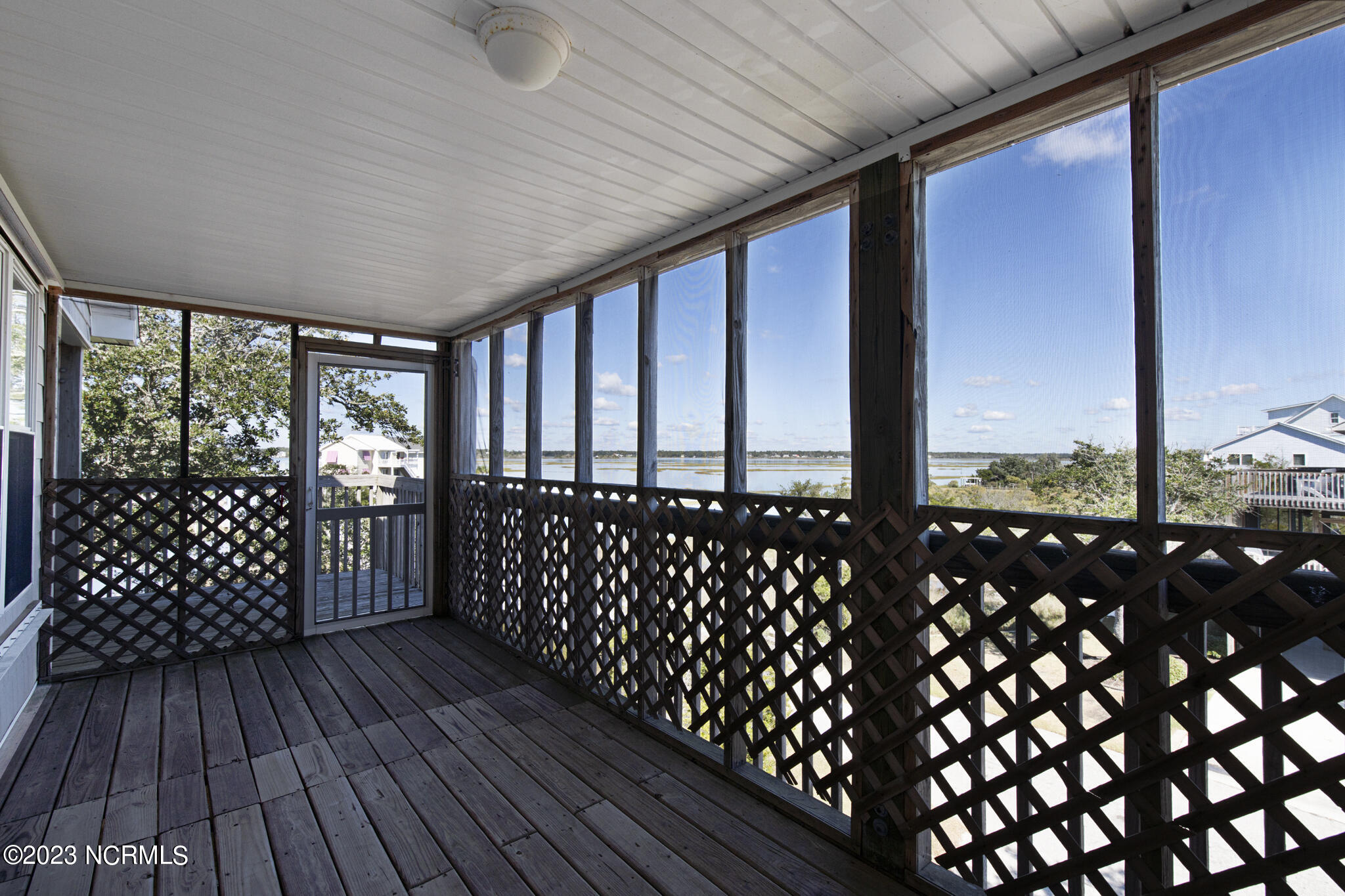 10 Maritime Dr Drive