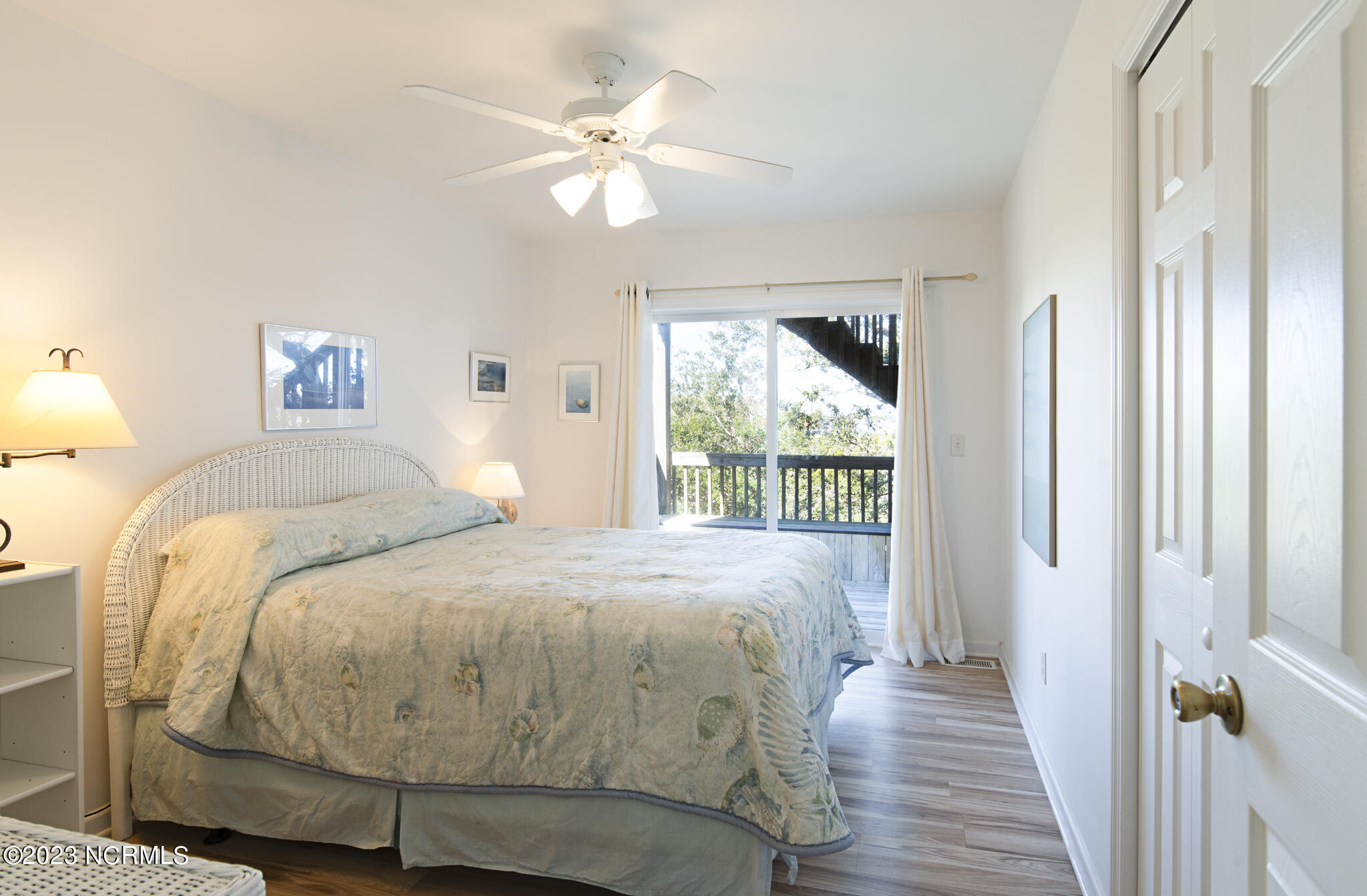 10 Maritime Dr Drive