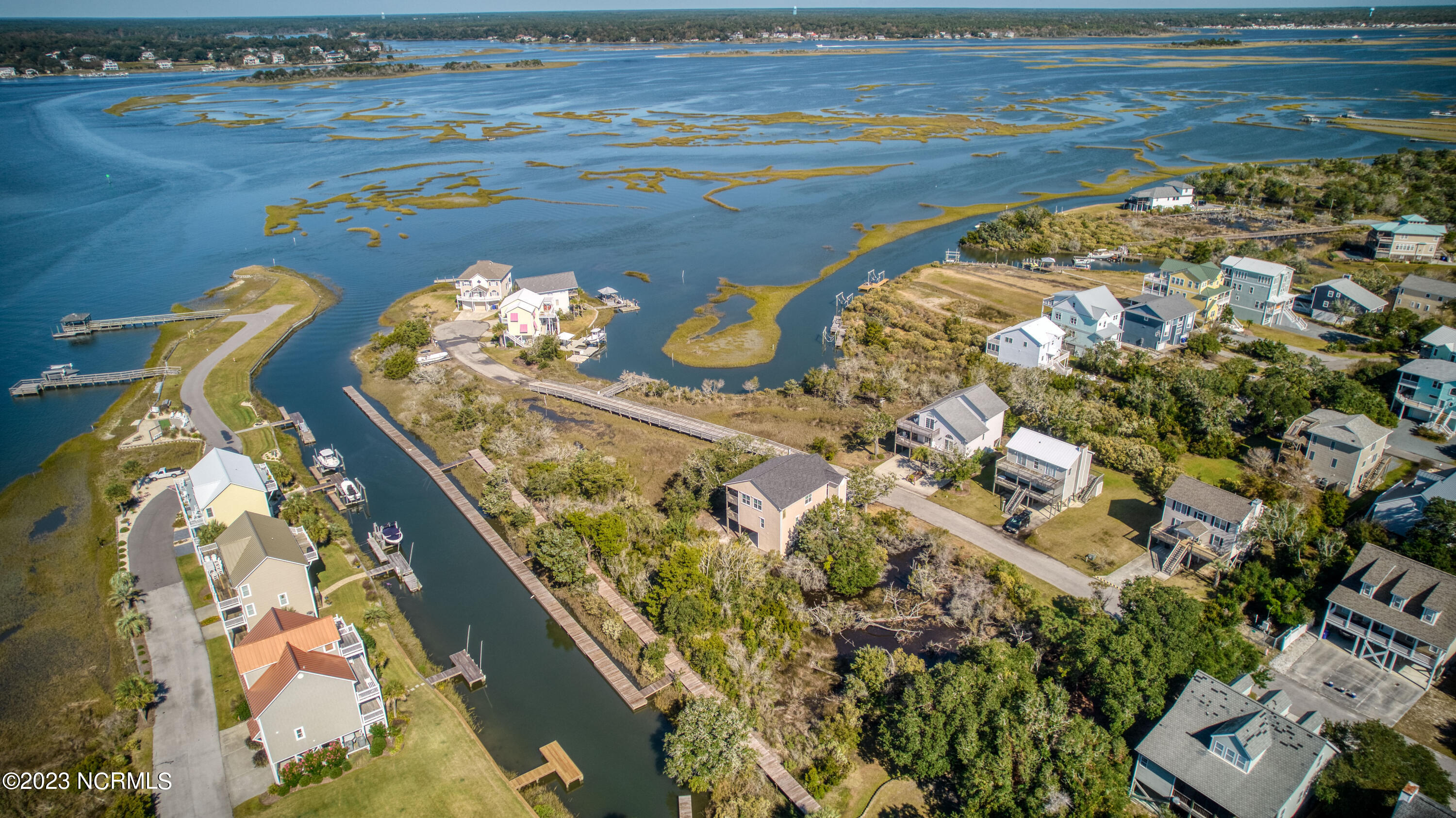 10 Maritime Dr Drive