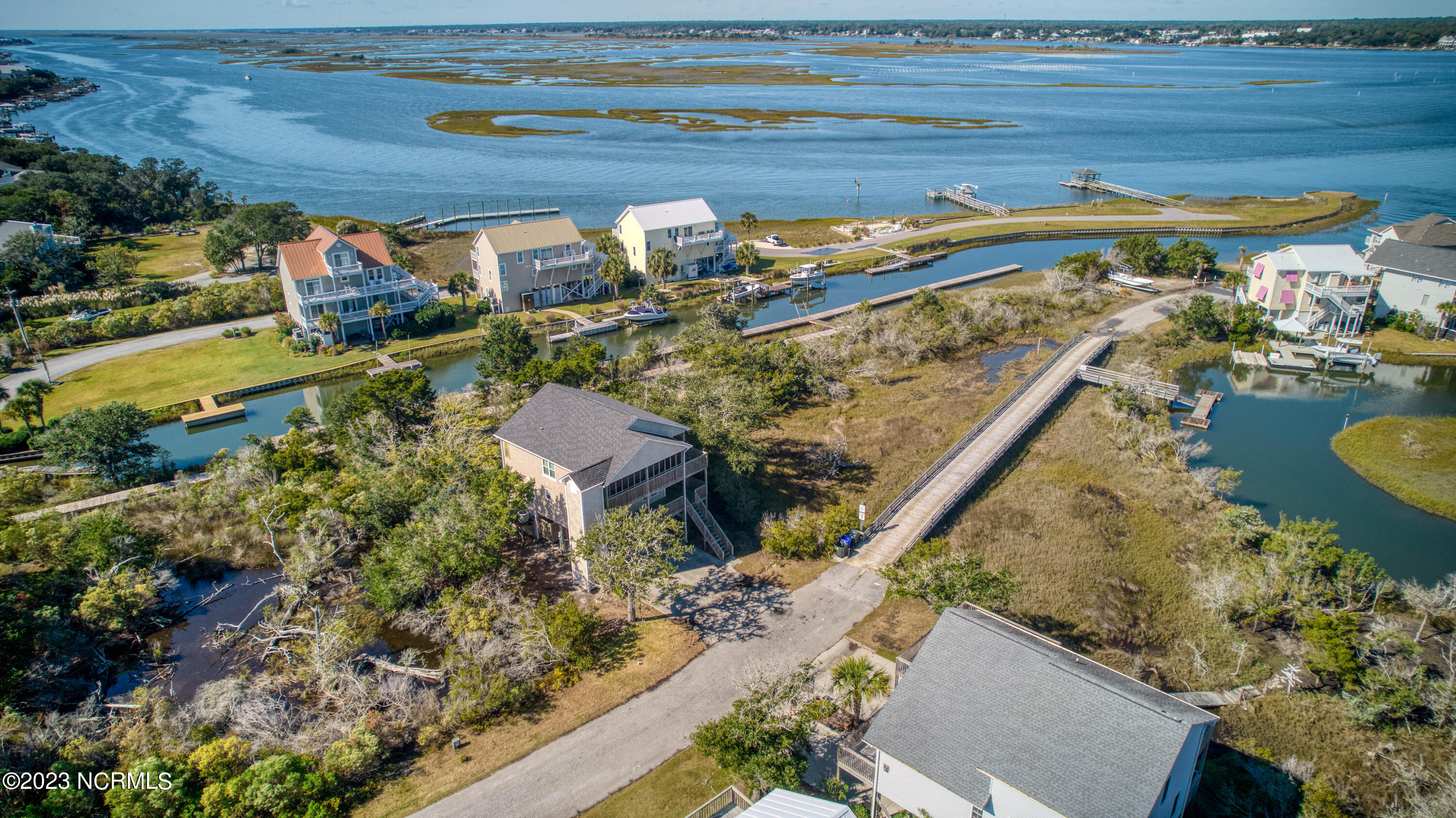 10 Maritime Dr Drive