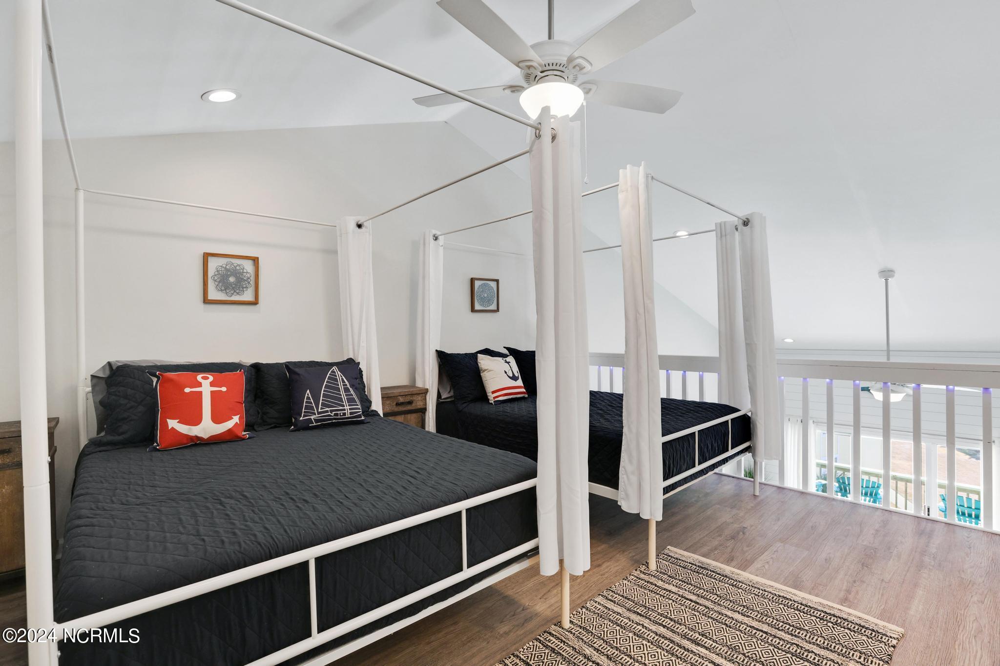 918 N New River Drive, 538