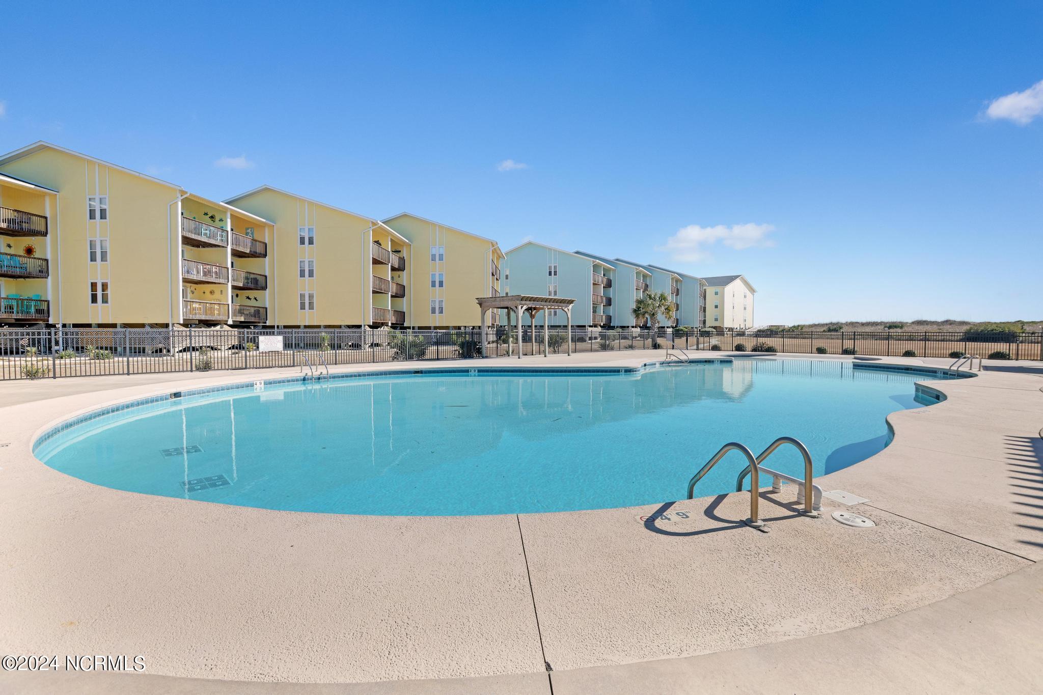 918 N New River Drive, 538