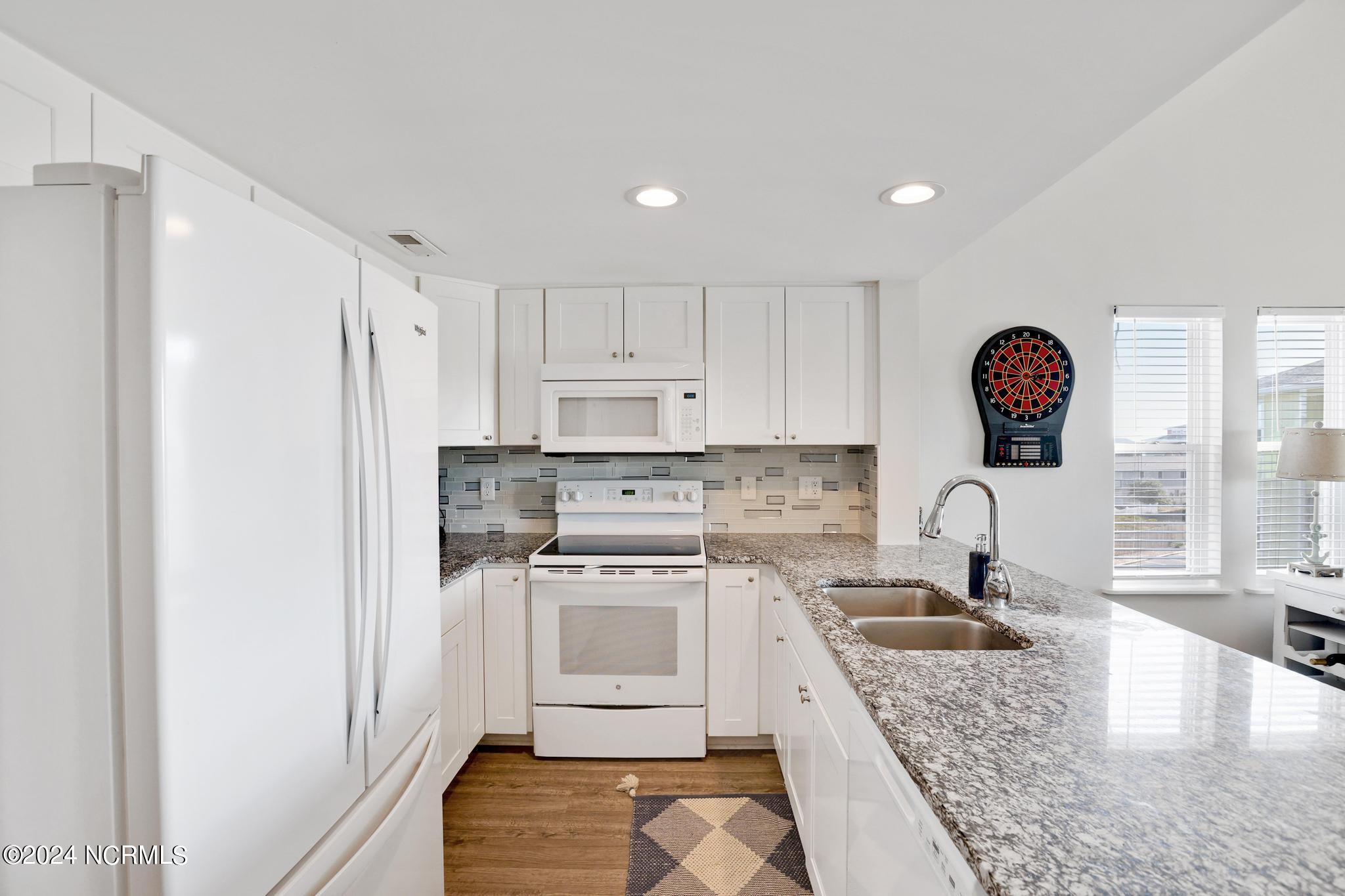 918 N New River Drive, 538