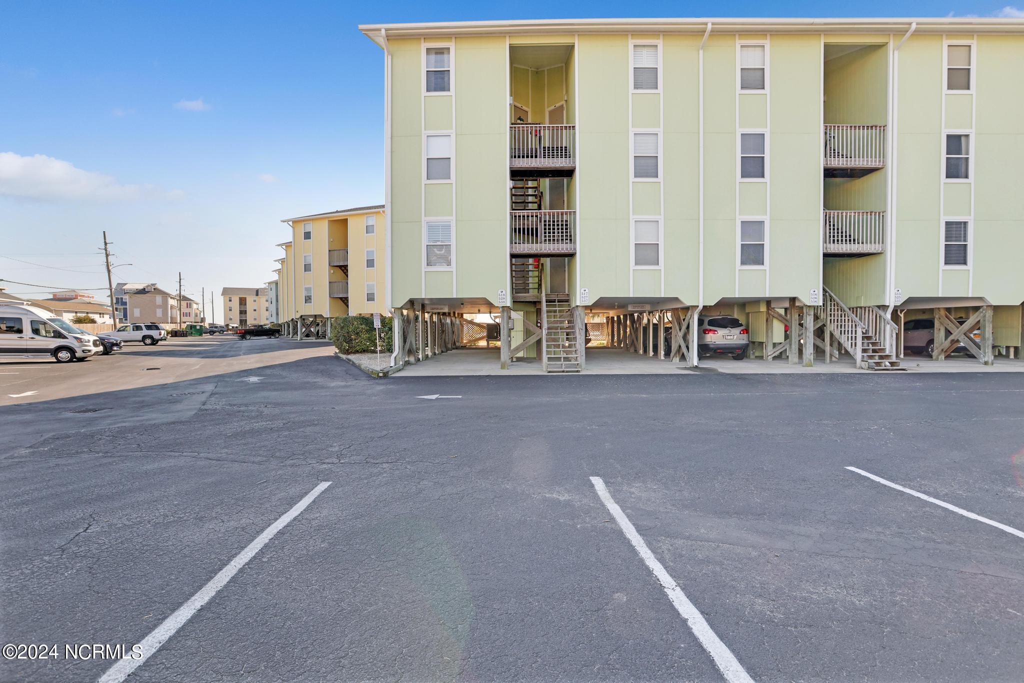 918 N New River Drive, 538