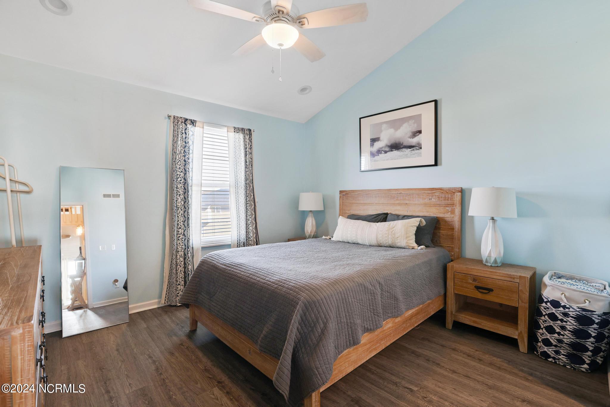 918 N New River Drive, 538