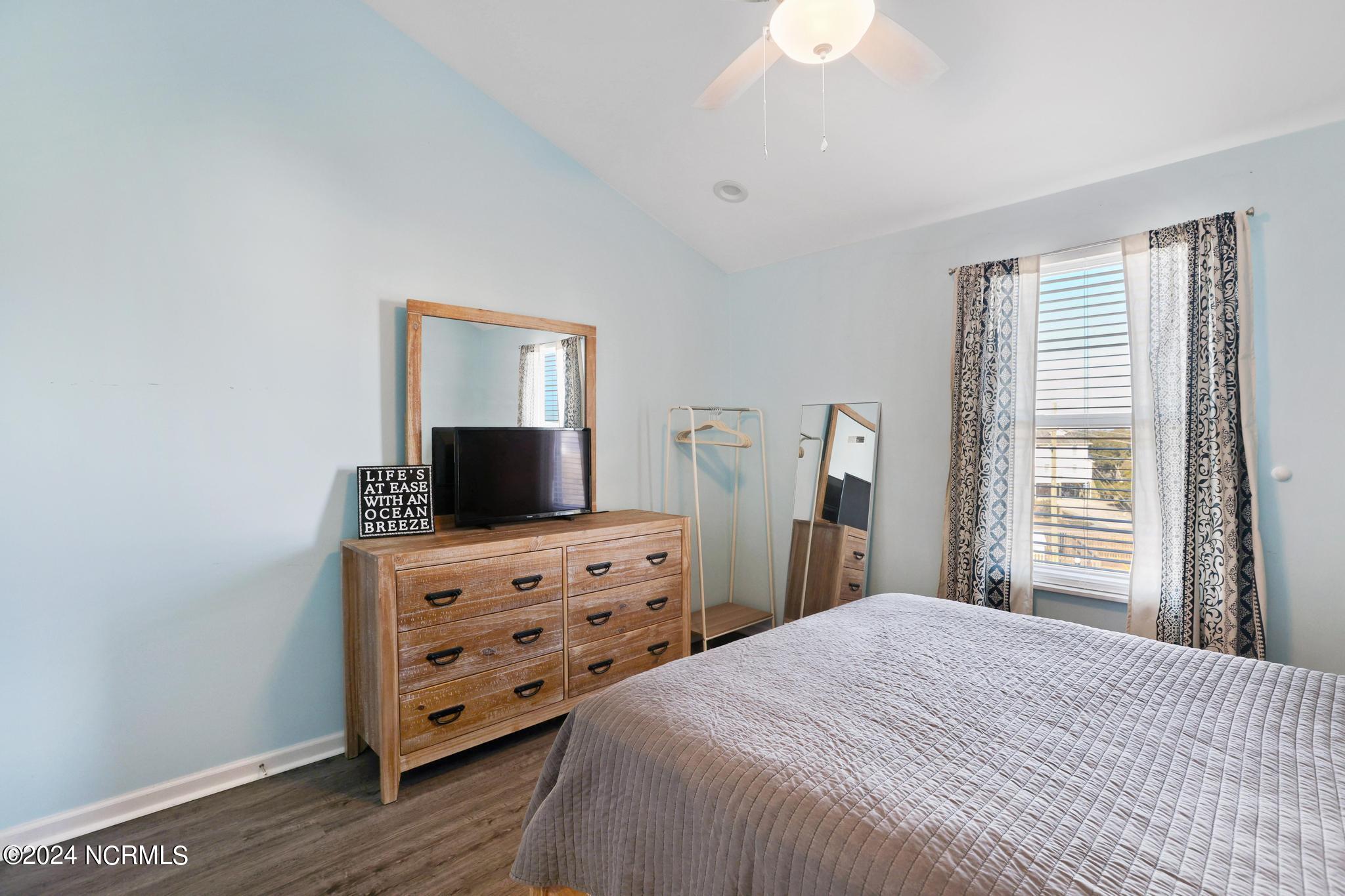 918 N New River Drive, 538