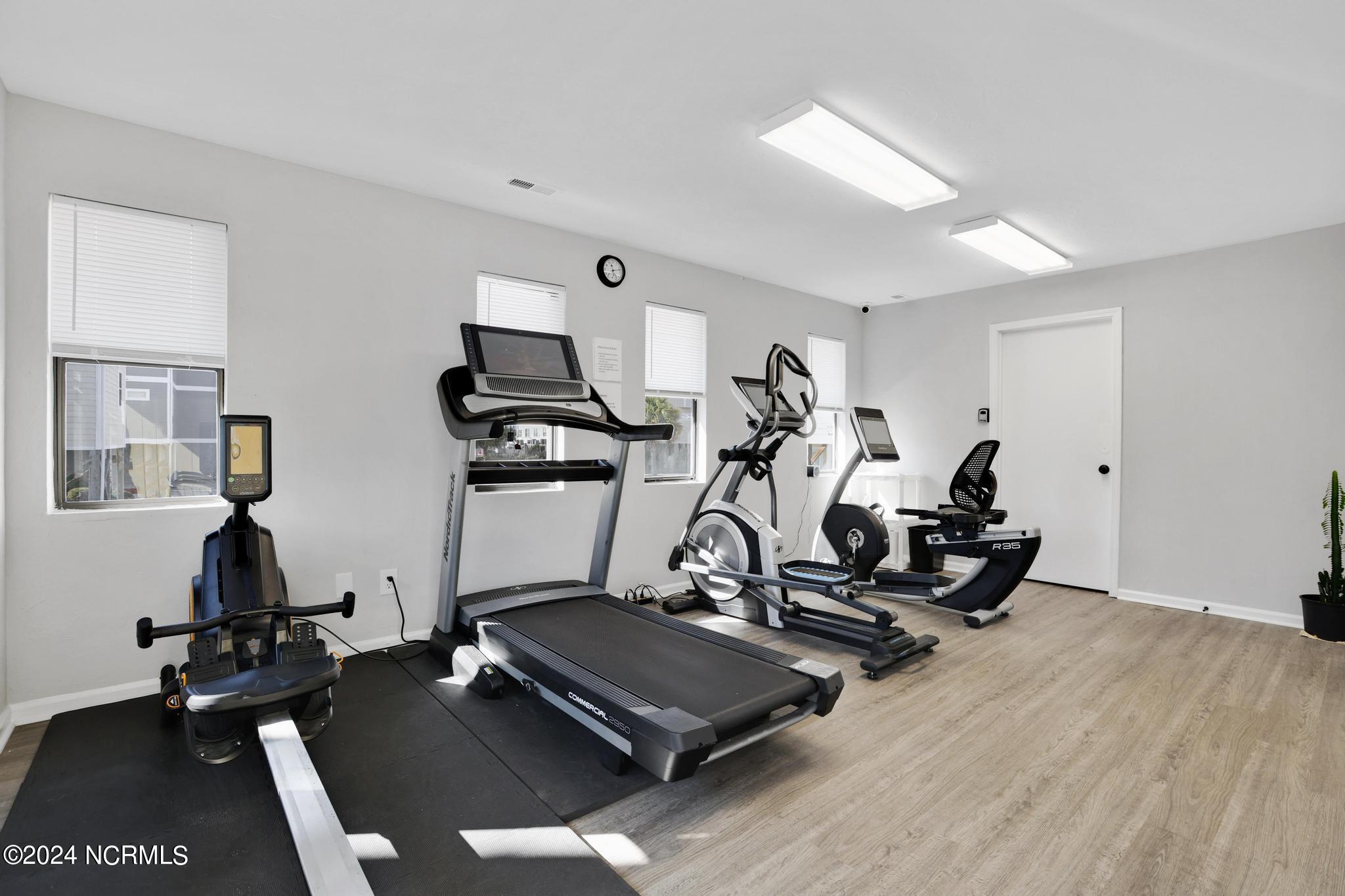 918 N New River Drive, 538