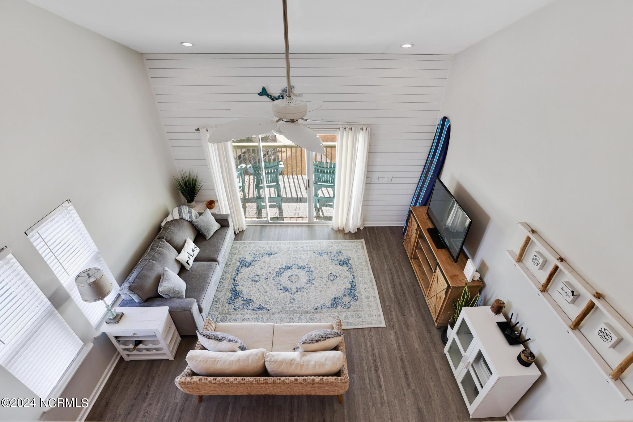 918 N New River Drive, 538