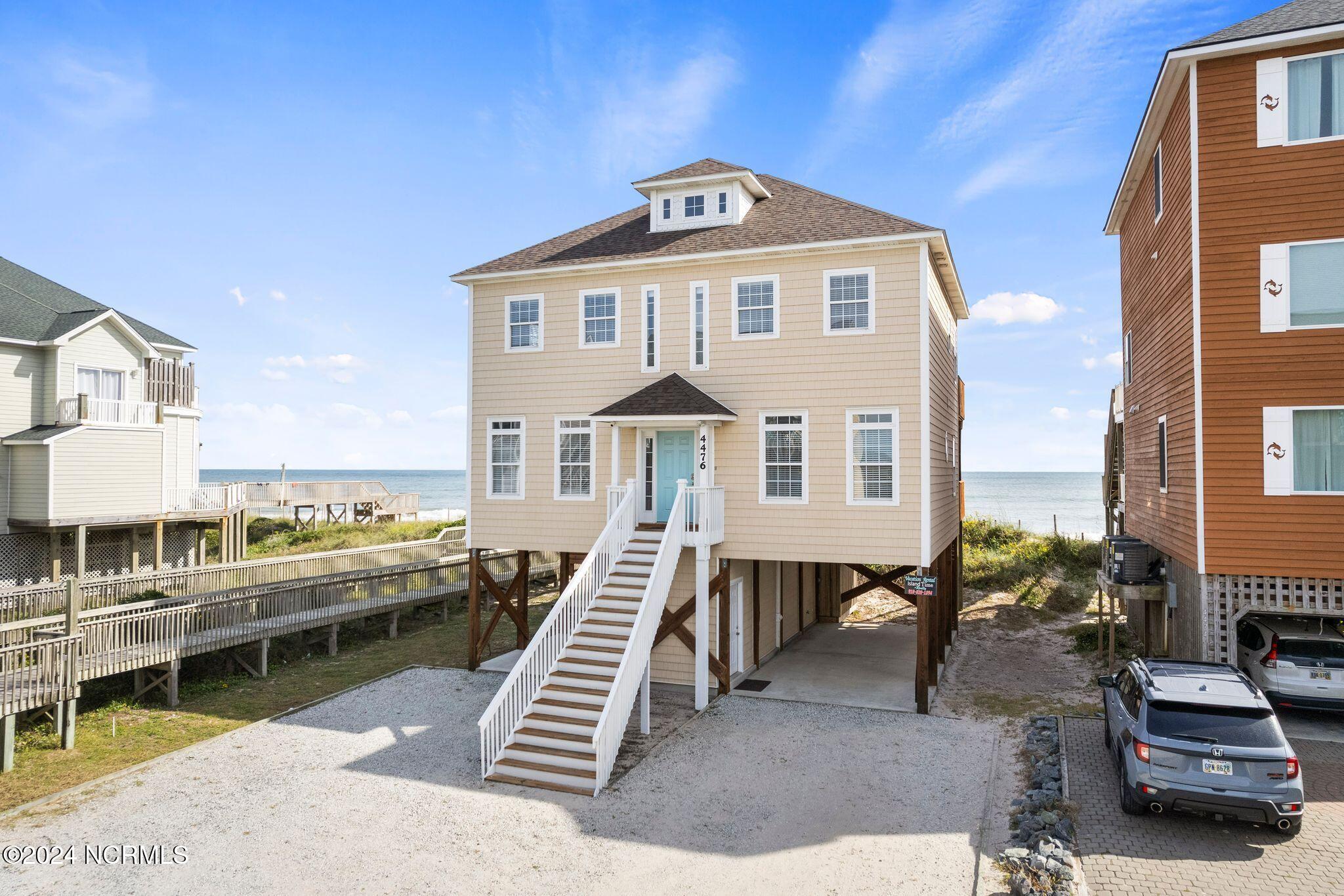 4476 Island Drive