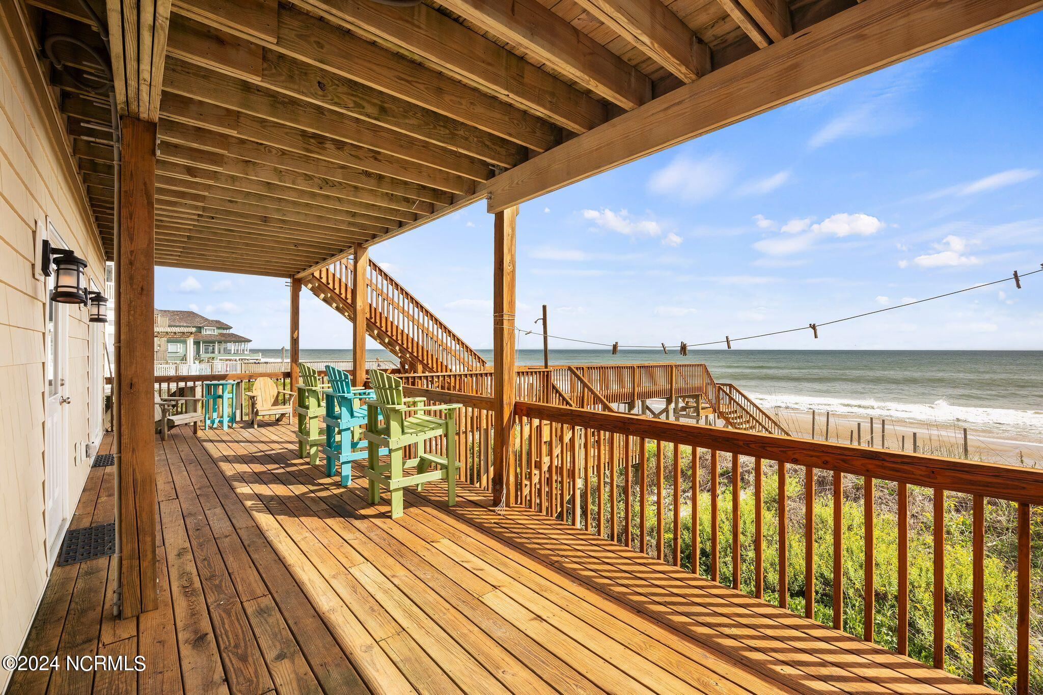 4476 Island Drive