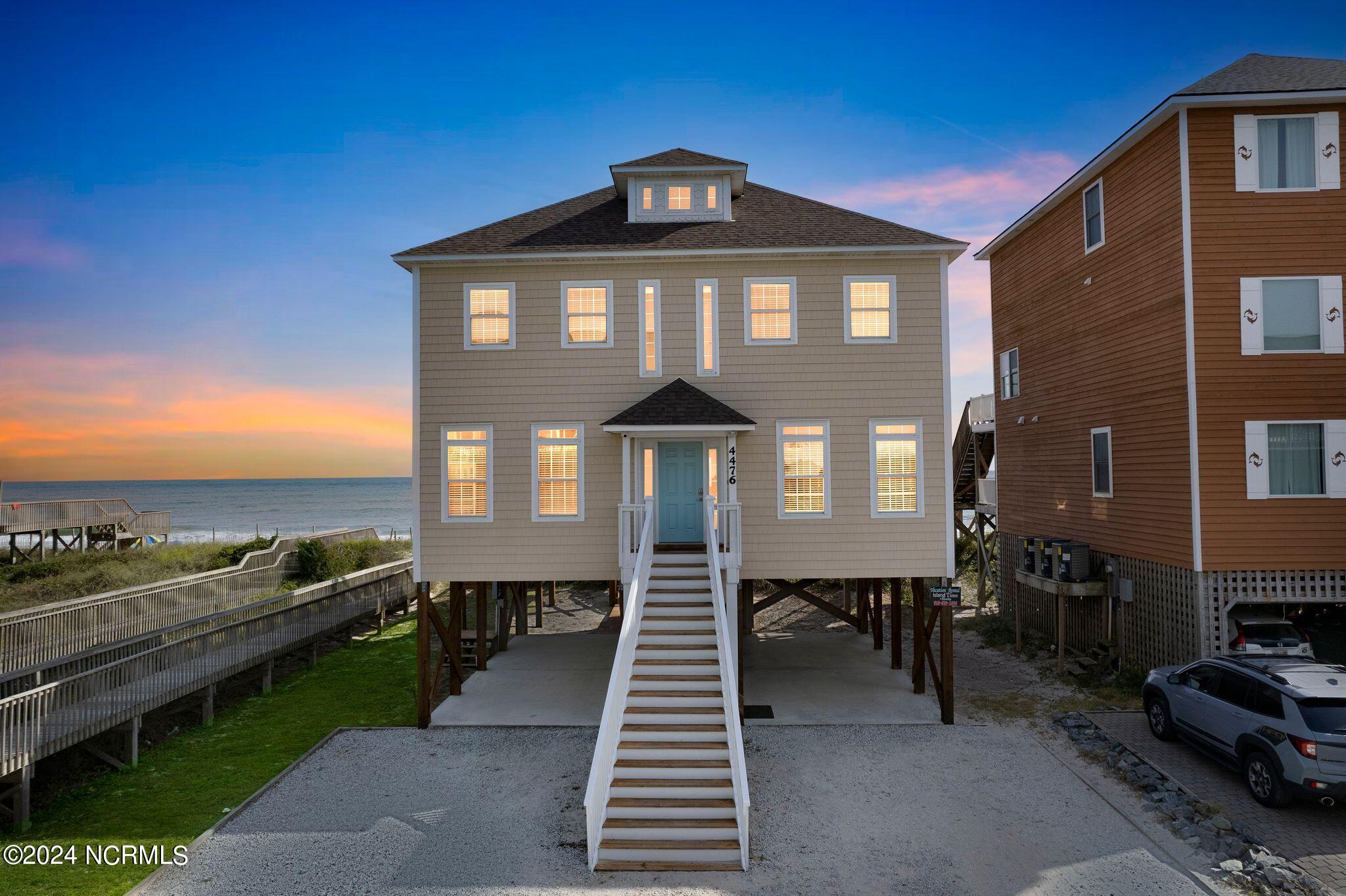 4476 Island Drive
