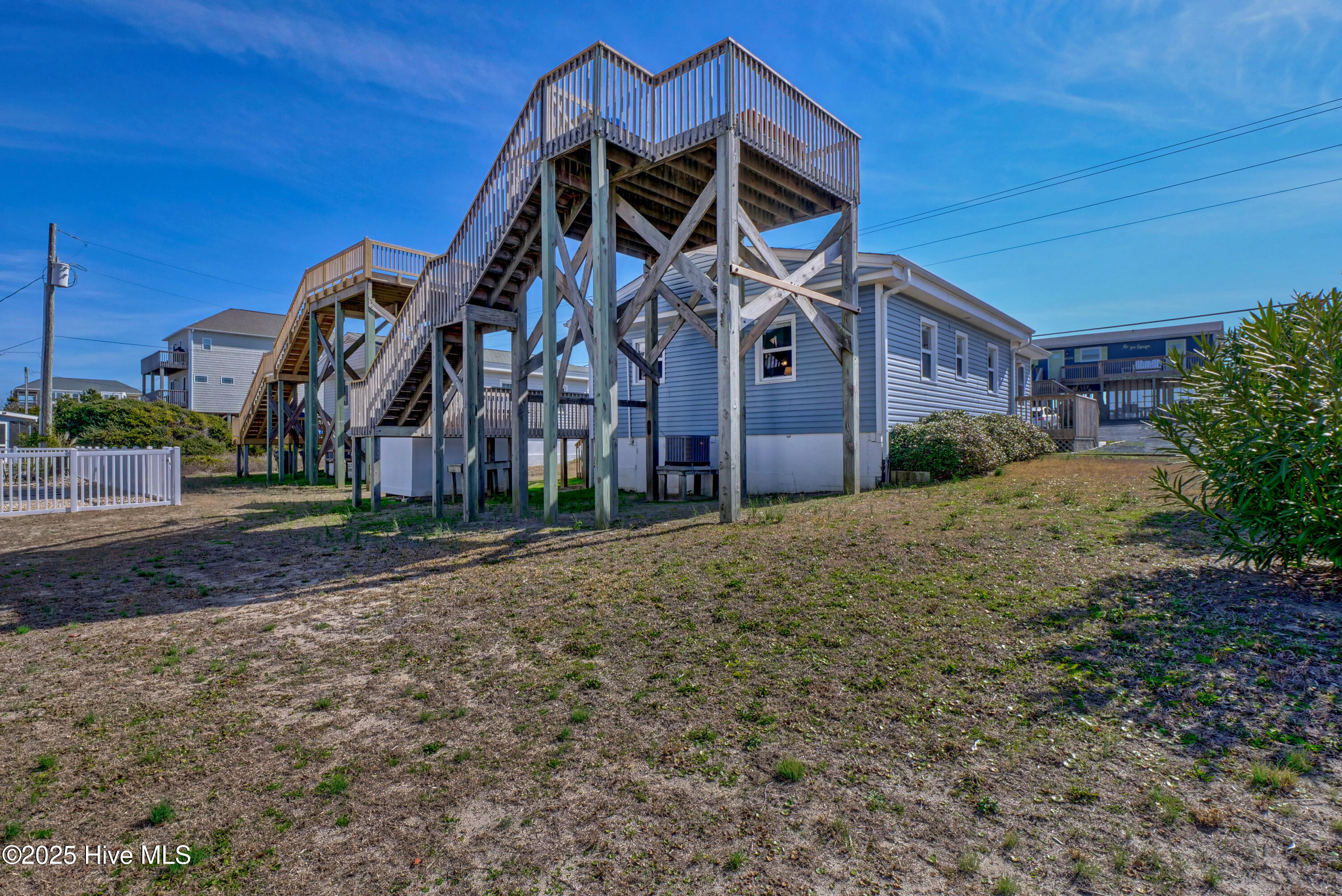605 N Shore Drive