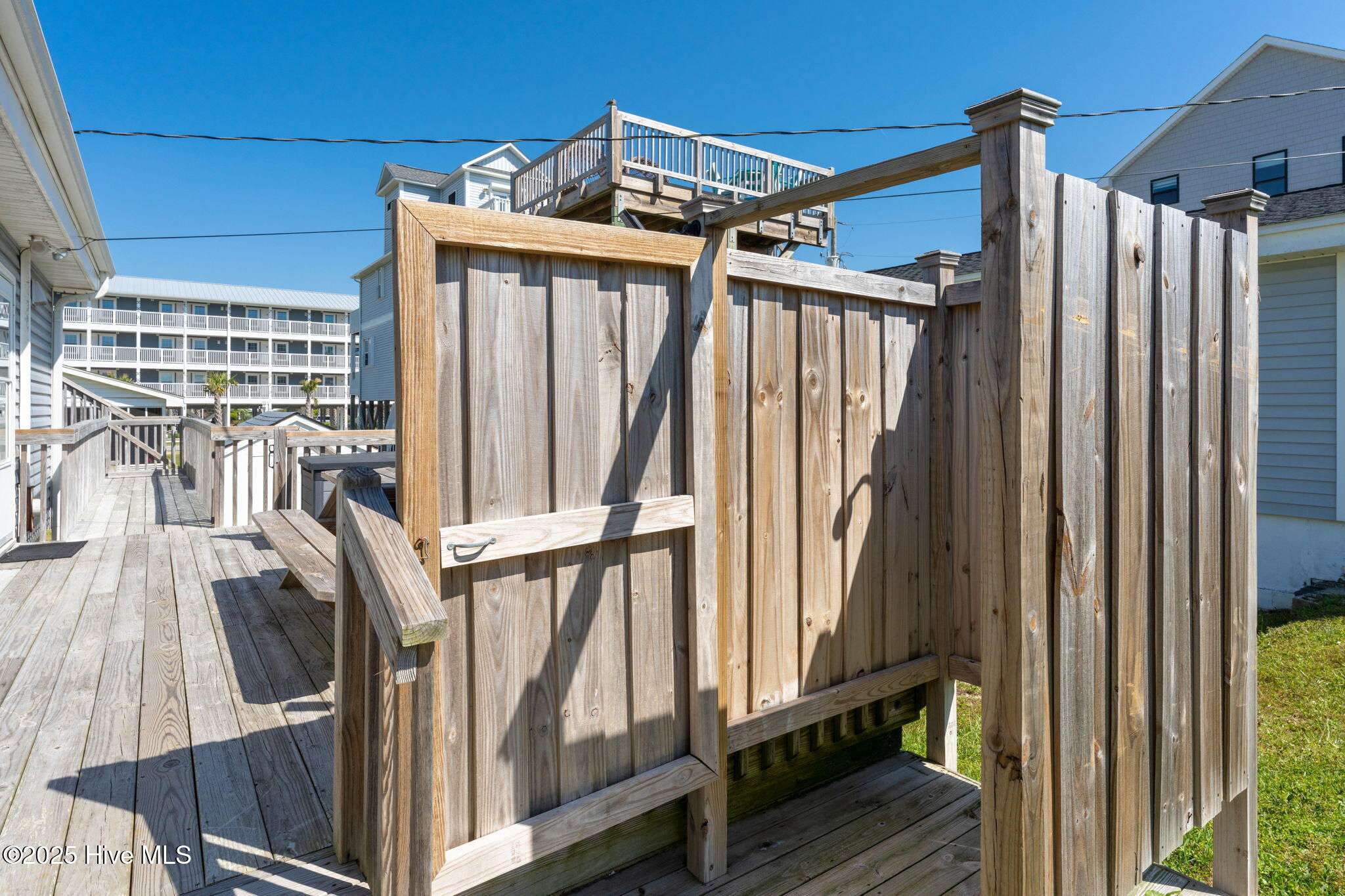 605 N Shore Drive