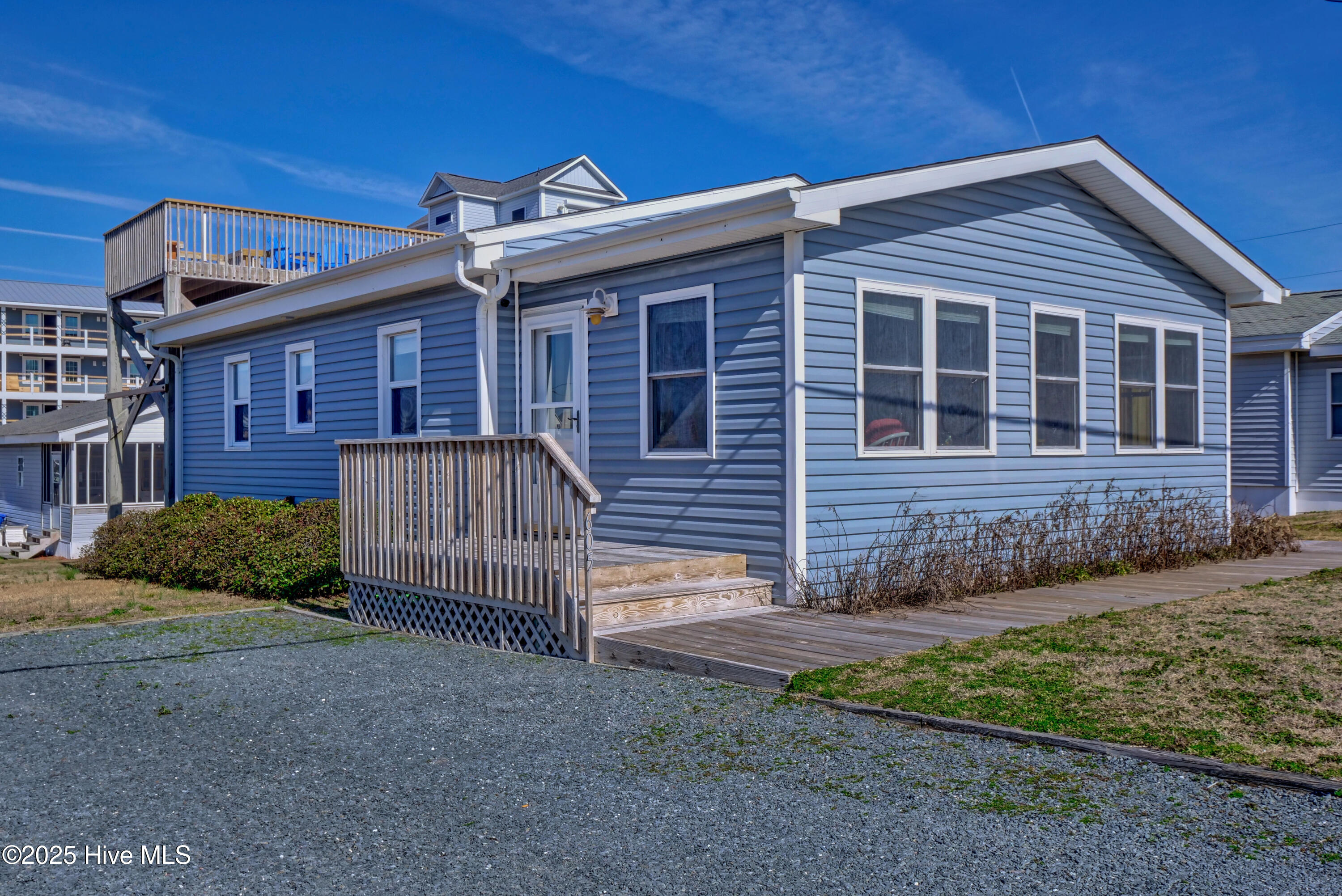 605 N Shore Drive