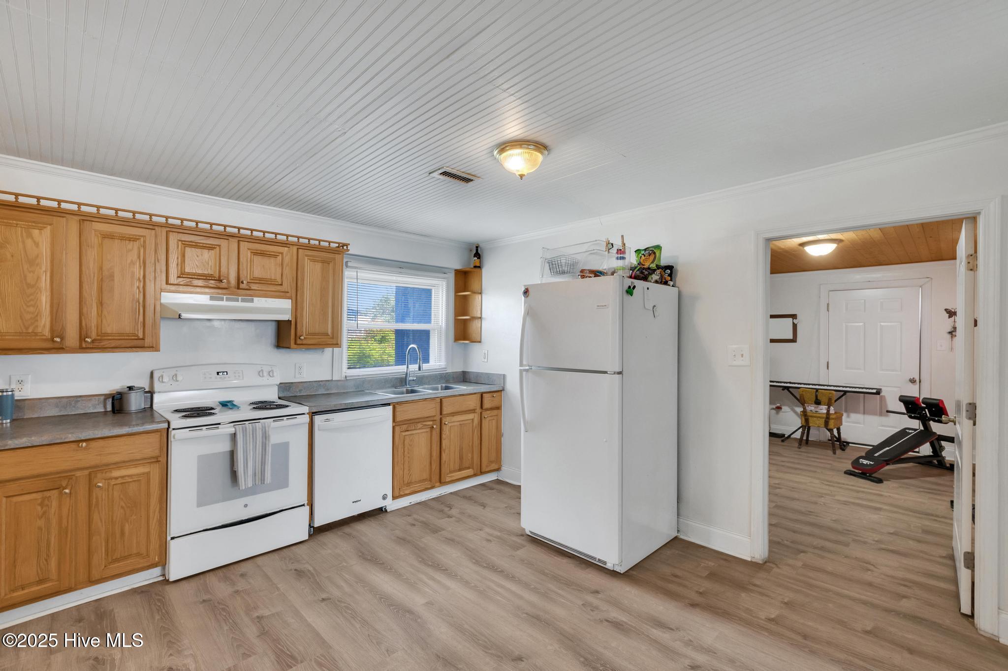 621 N New River Drive, A