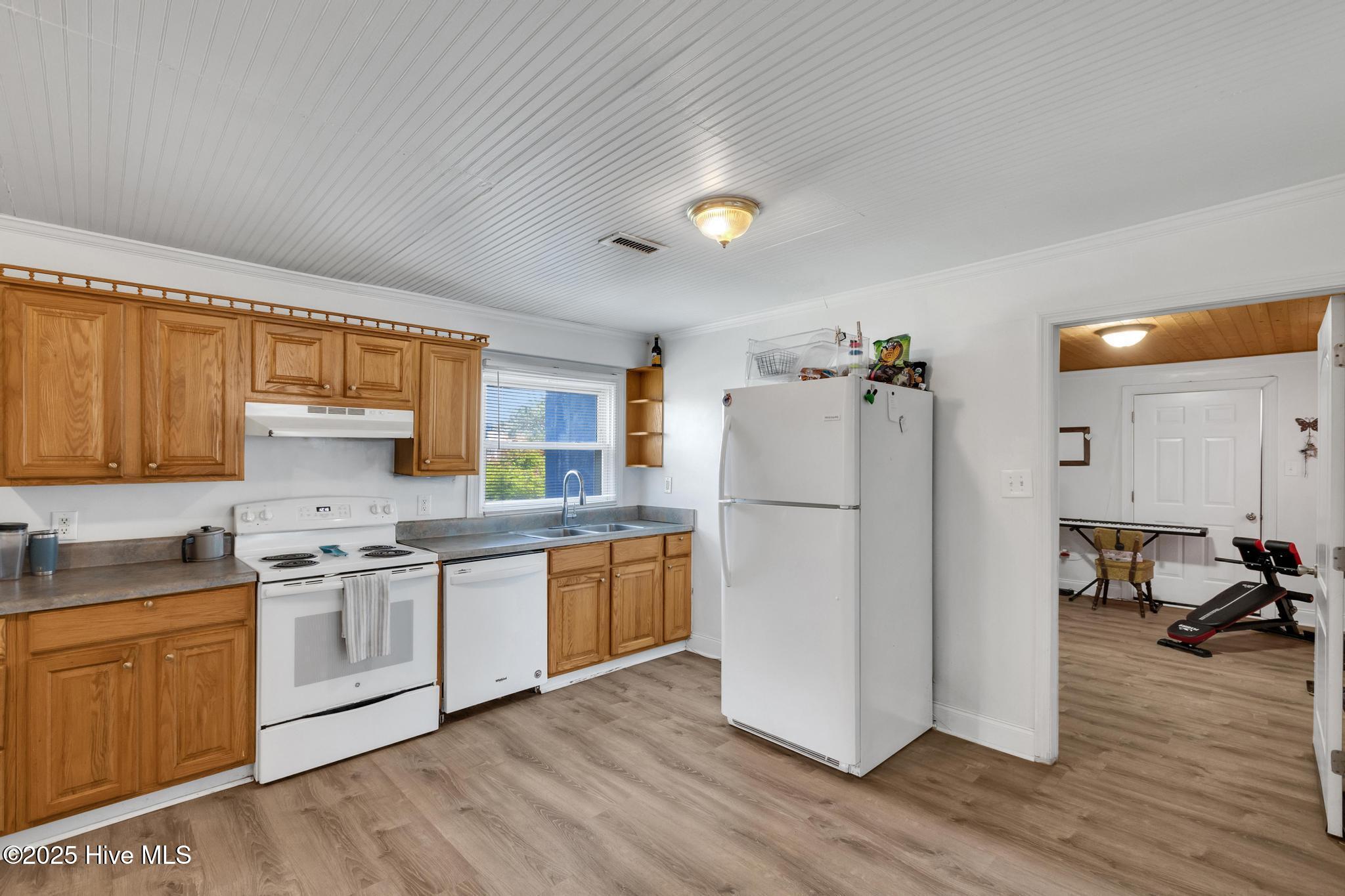621 N New River Drive, A