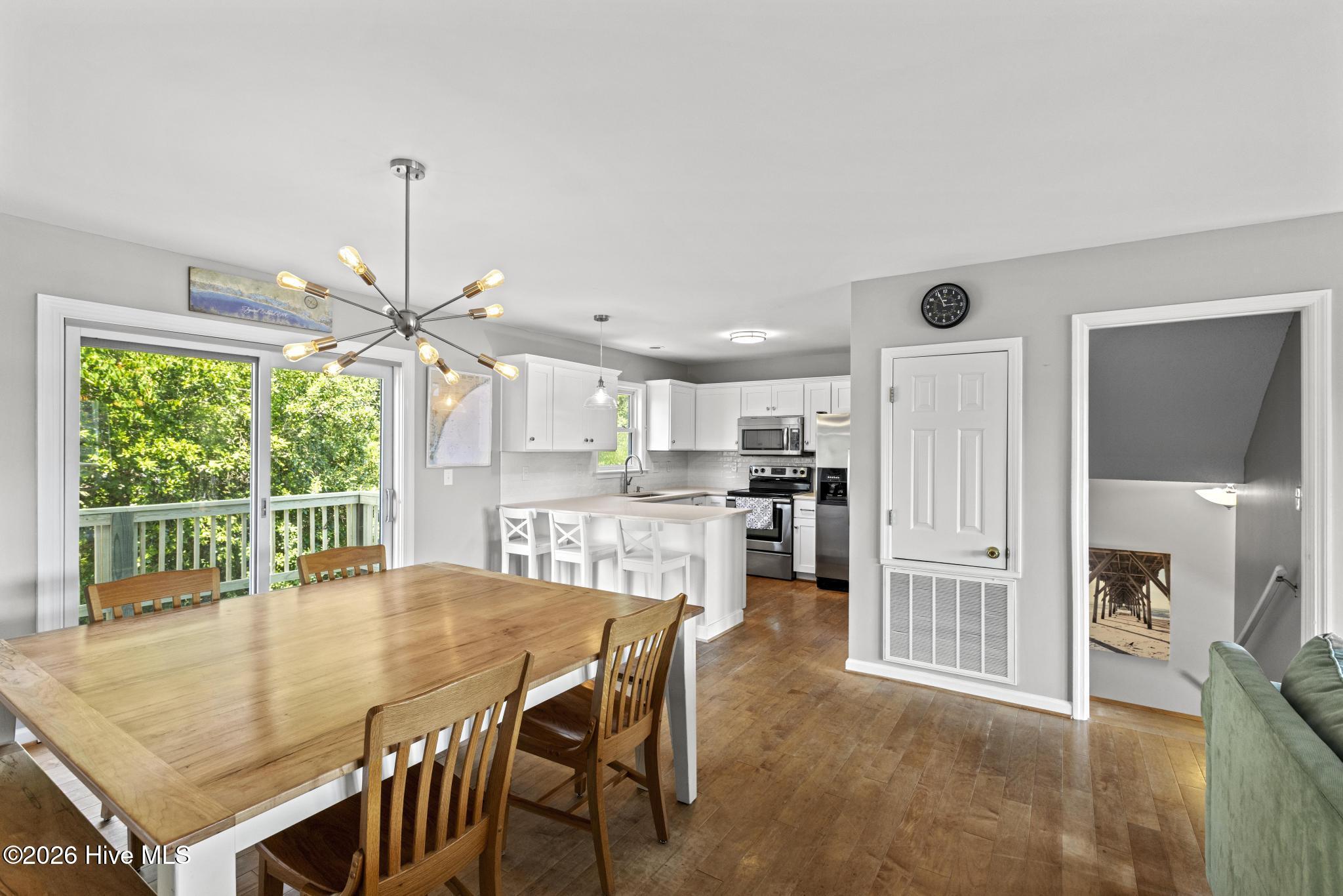 104 Sunset Court