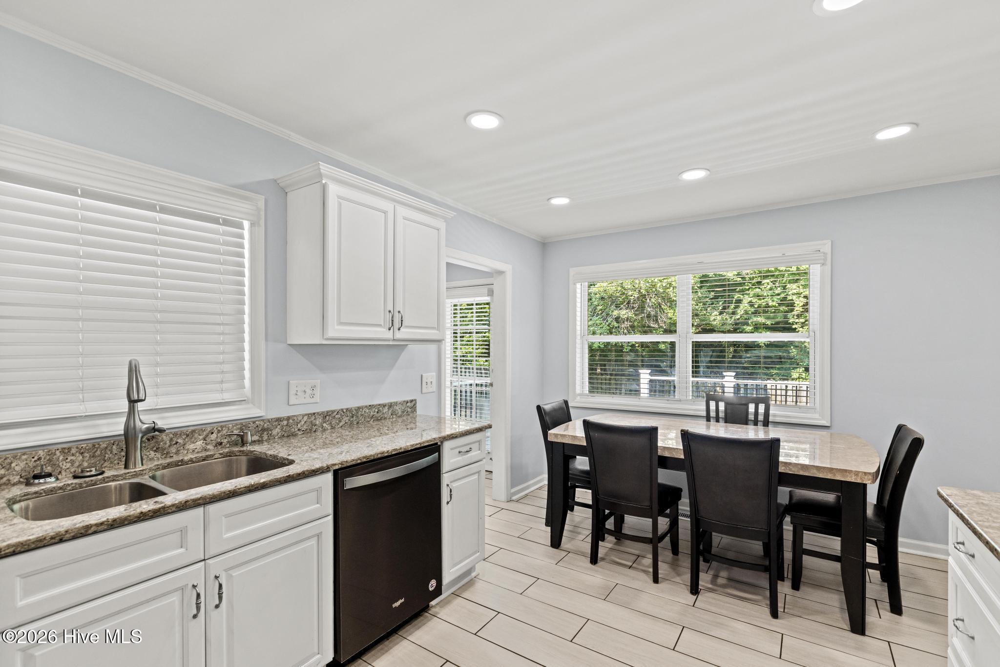 118 S Belvedere Drive