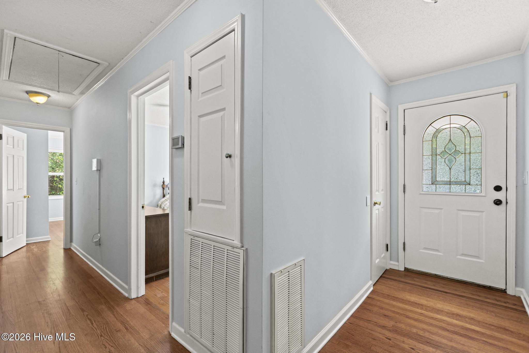 118 S Belvedere Drive