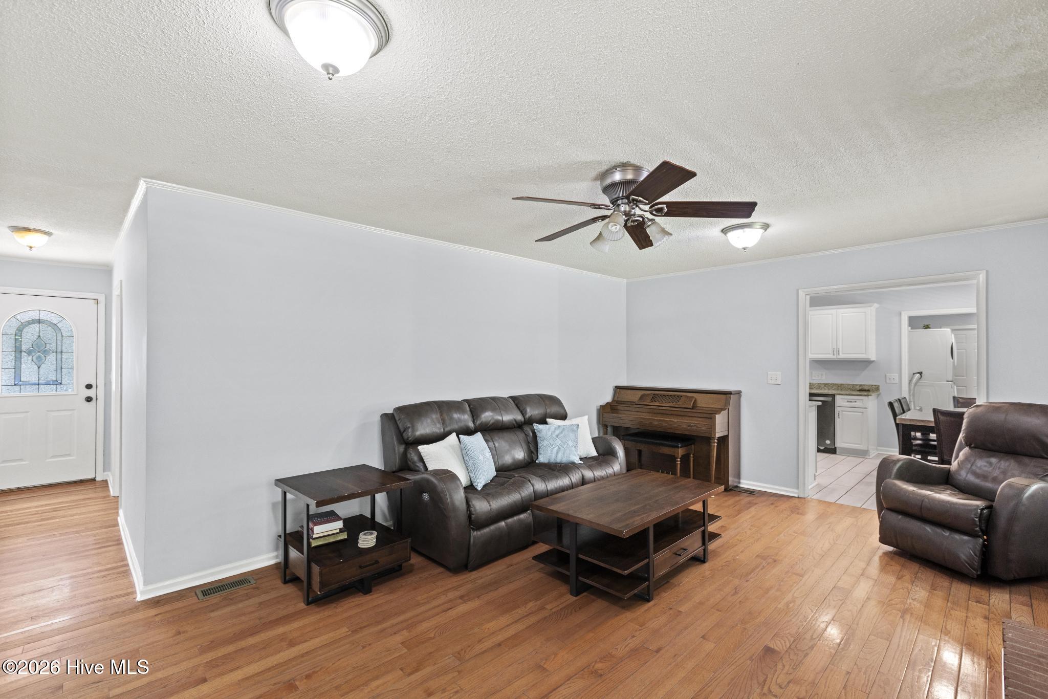 118 S Belvedere Drive