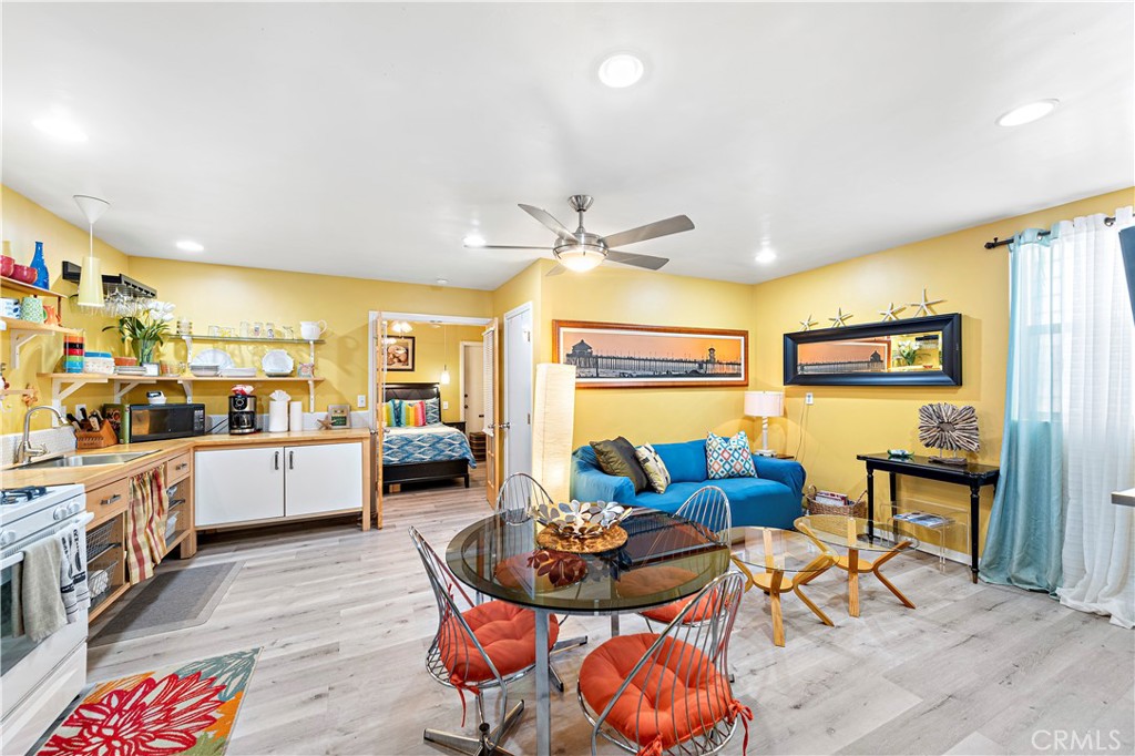 1604 N El Camino Real Unit: A