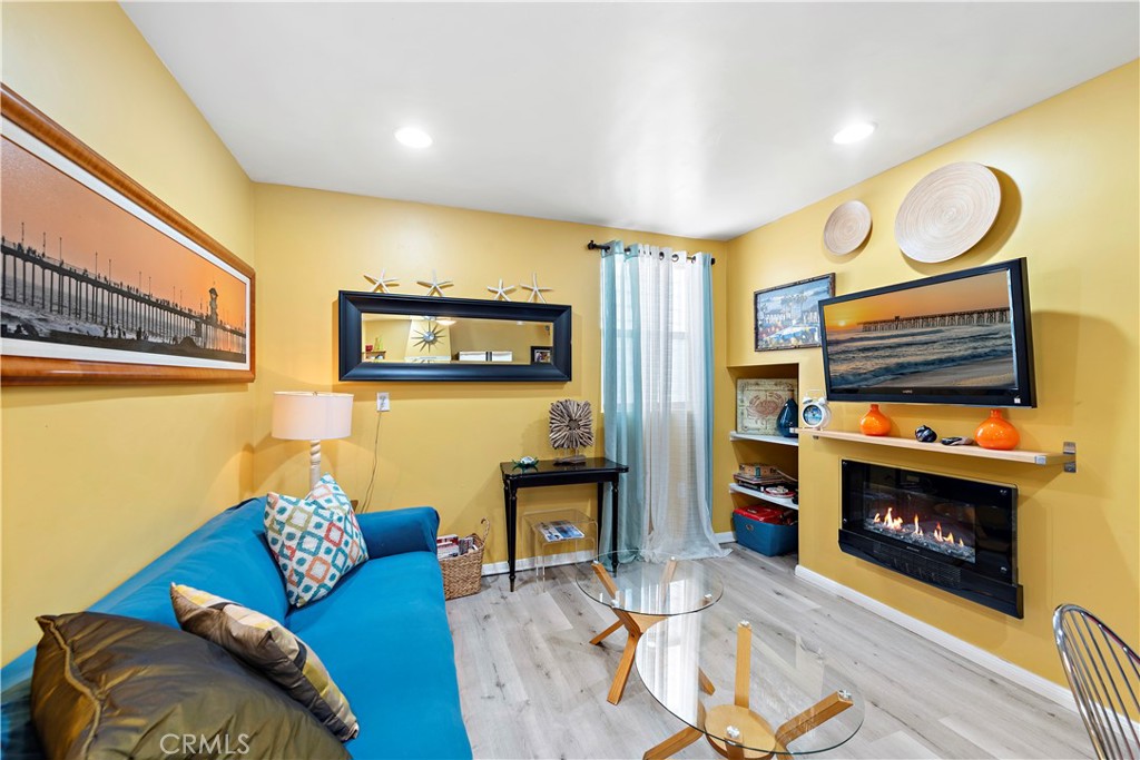 1604 N El Camino Real Unit: A