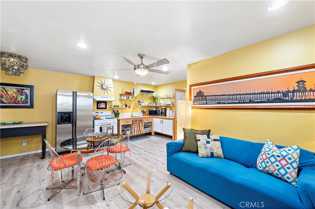 1604 N El Camino Real Unit: A