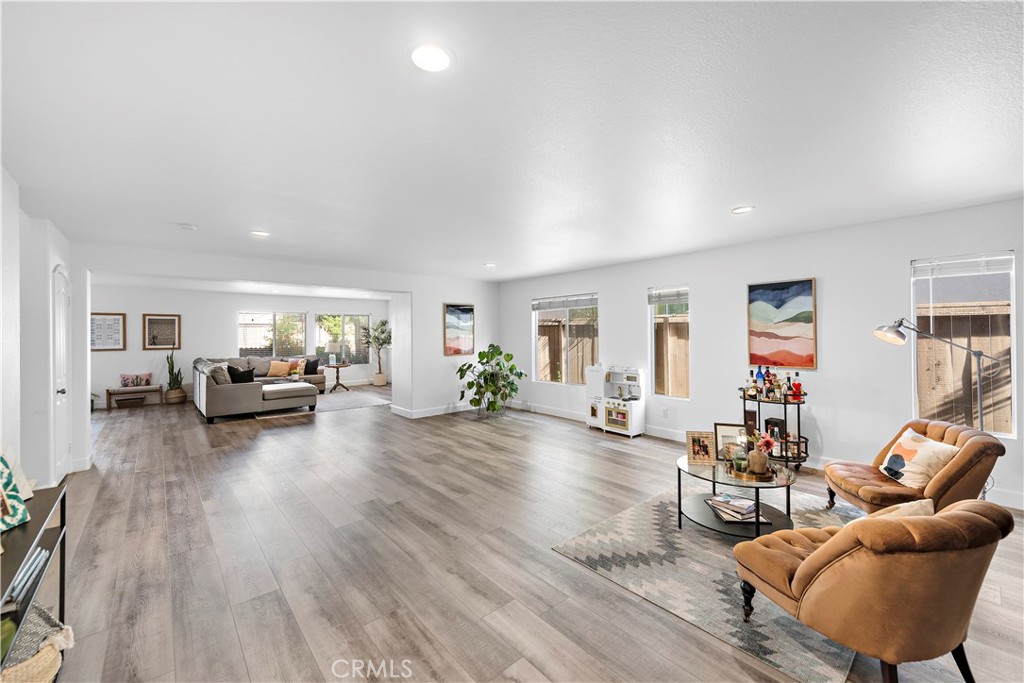 4314 Silver Spring Way