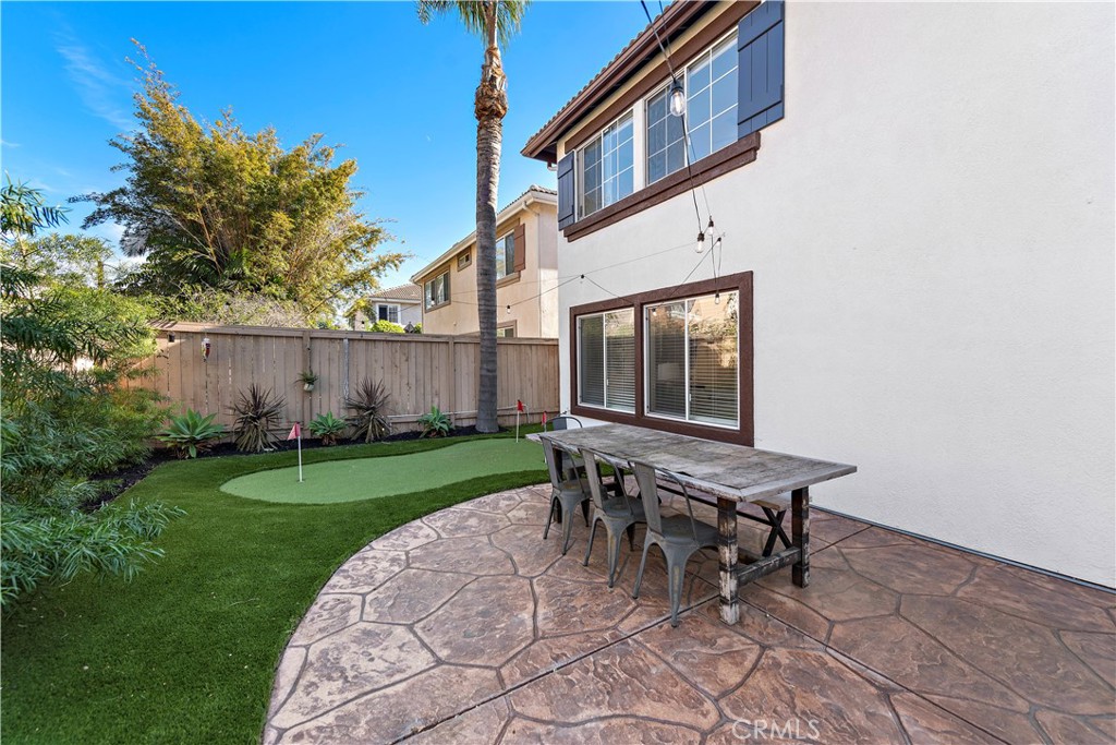 4314 Silver Spring Way