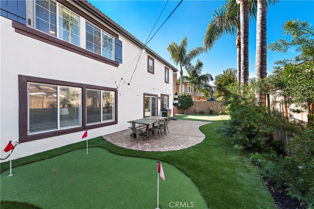 4314 Silver Spring Way