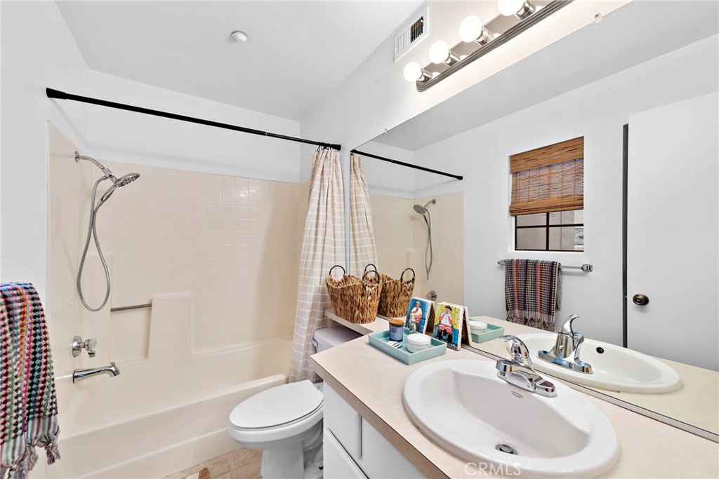 1060 Calle Del Cerro 1105