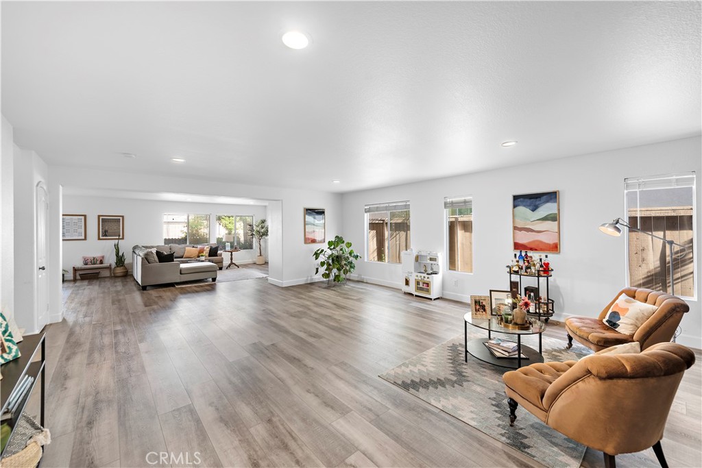 4314 Silver Spring Way